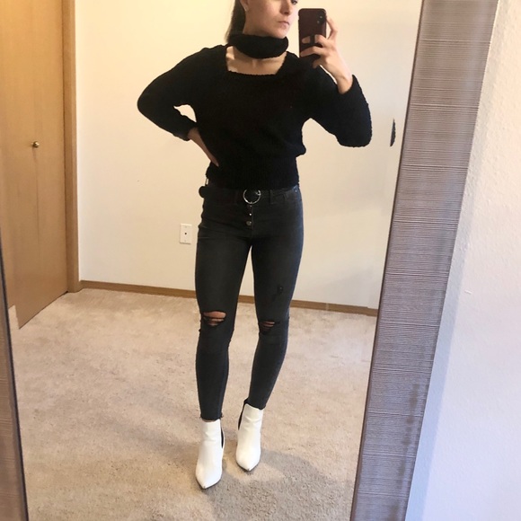 Like new choker sweater with square neck sz XS - Picture 4 of 5